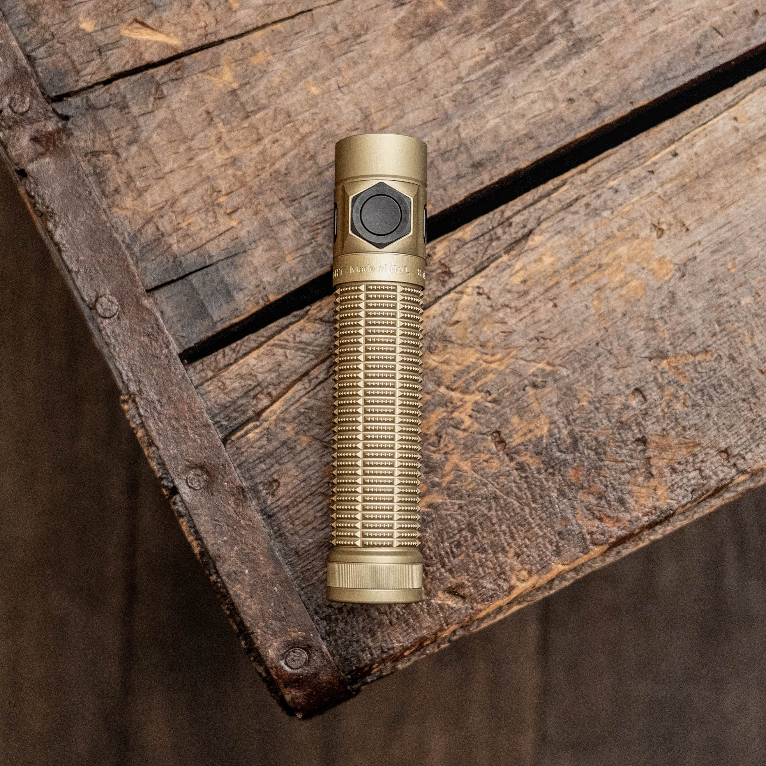 Olight ArkPro Ultra – Tale Of Knives
